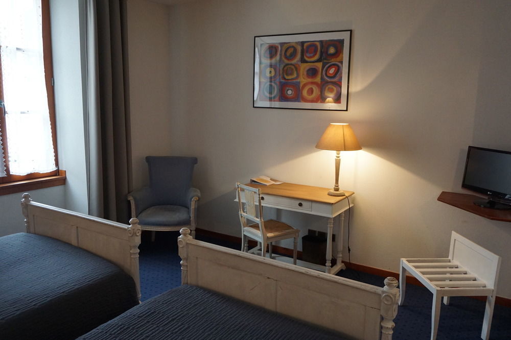 Logis Hotel Des Messageries Arbois Ngoại thất bức ảnh