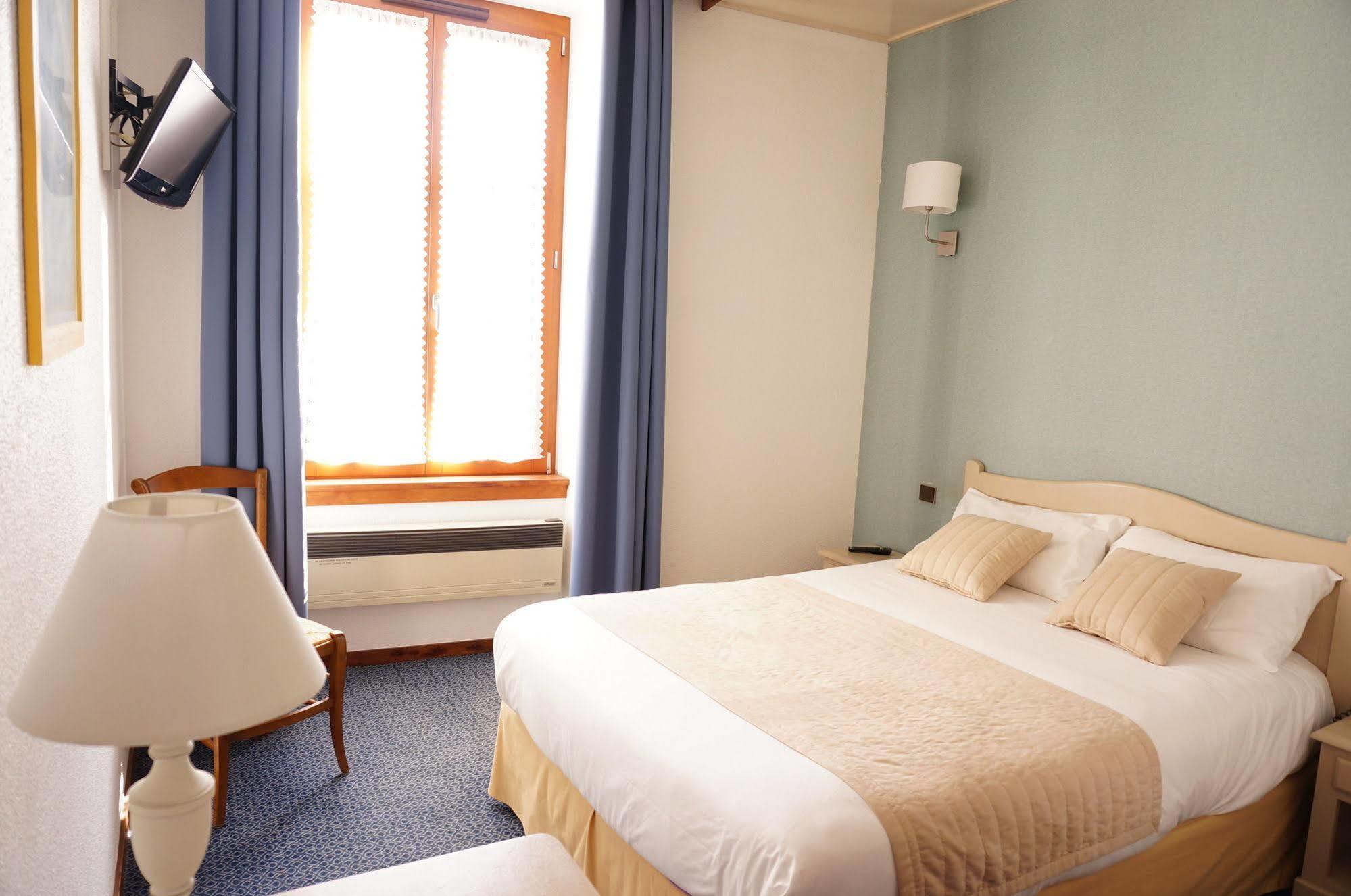 Logis Hotel Des Messageries Arbois Ngoại thất bức ảnh