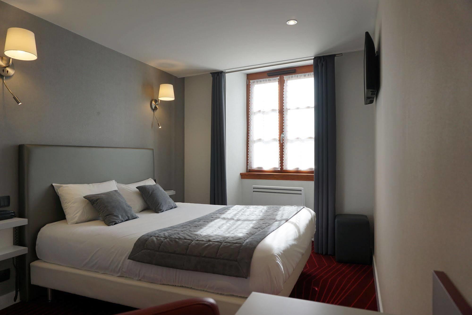 Logis Hotel Des Messageries Arbois Ngoại thất bức ảnh