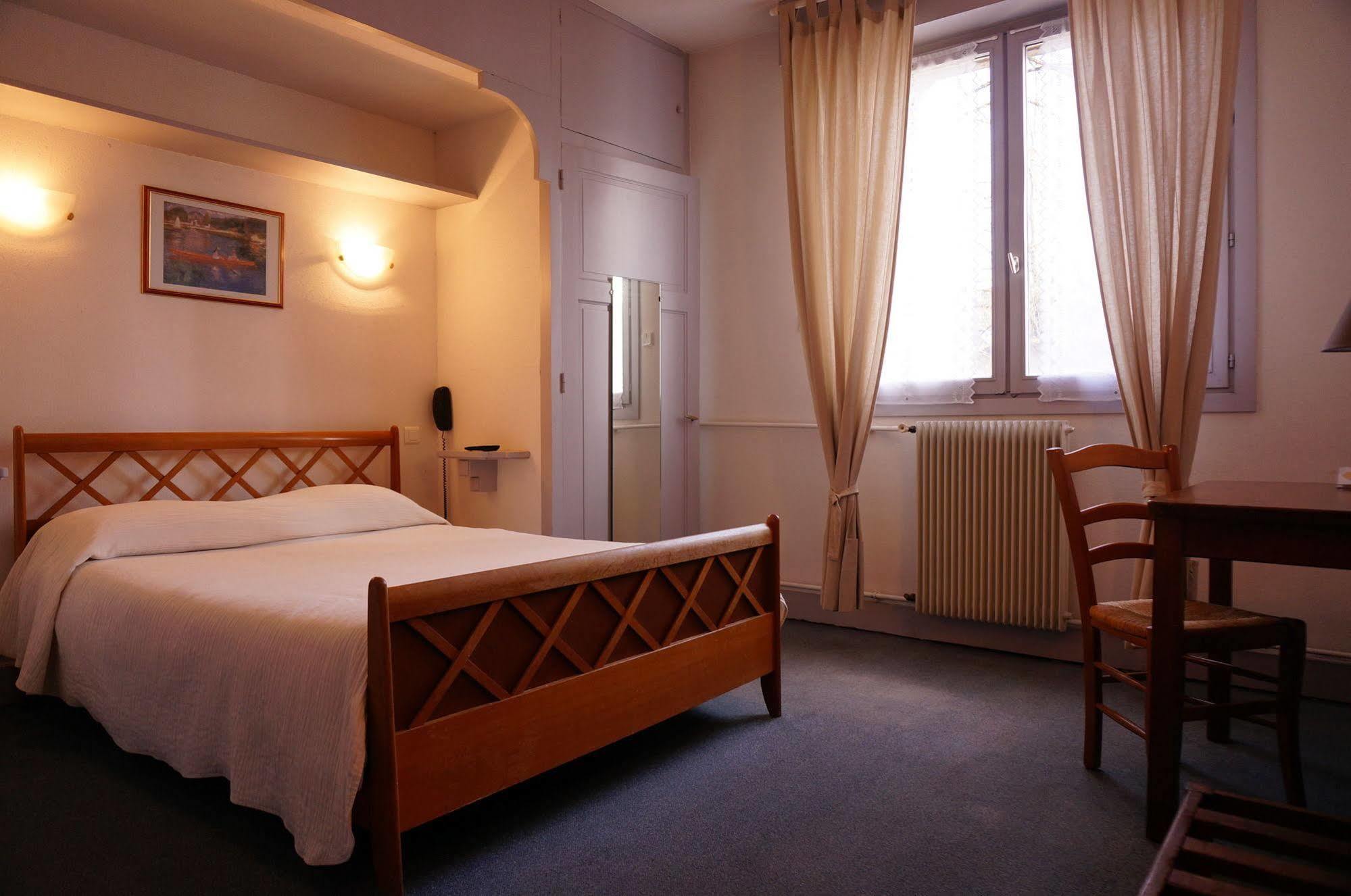 Logis Hotel Des Messageries Arbois Ngoại thất bức ảnh
